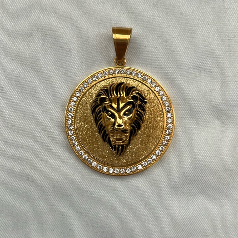 New Lion head pendant!